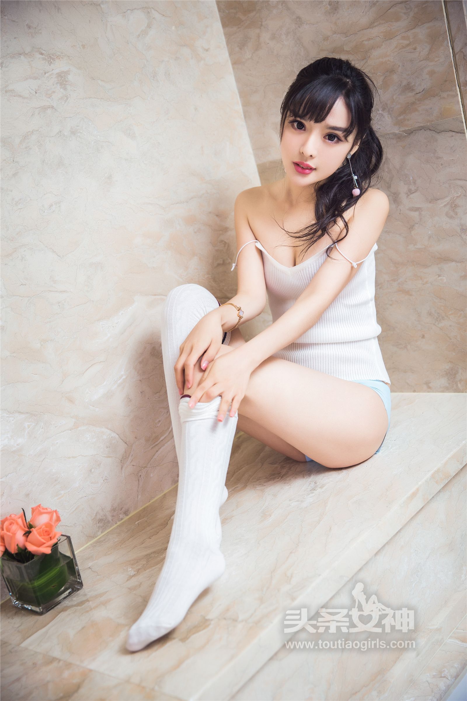 [Toutiaogirls头条女神]2017-07-29 酸酸甜甜就是我 周熙妍